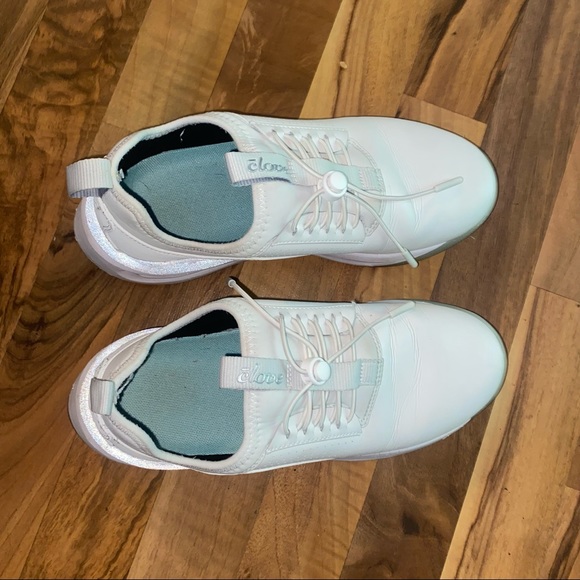 Clove white shoes 8 - Picture 2 of 3